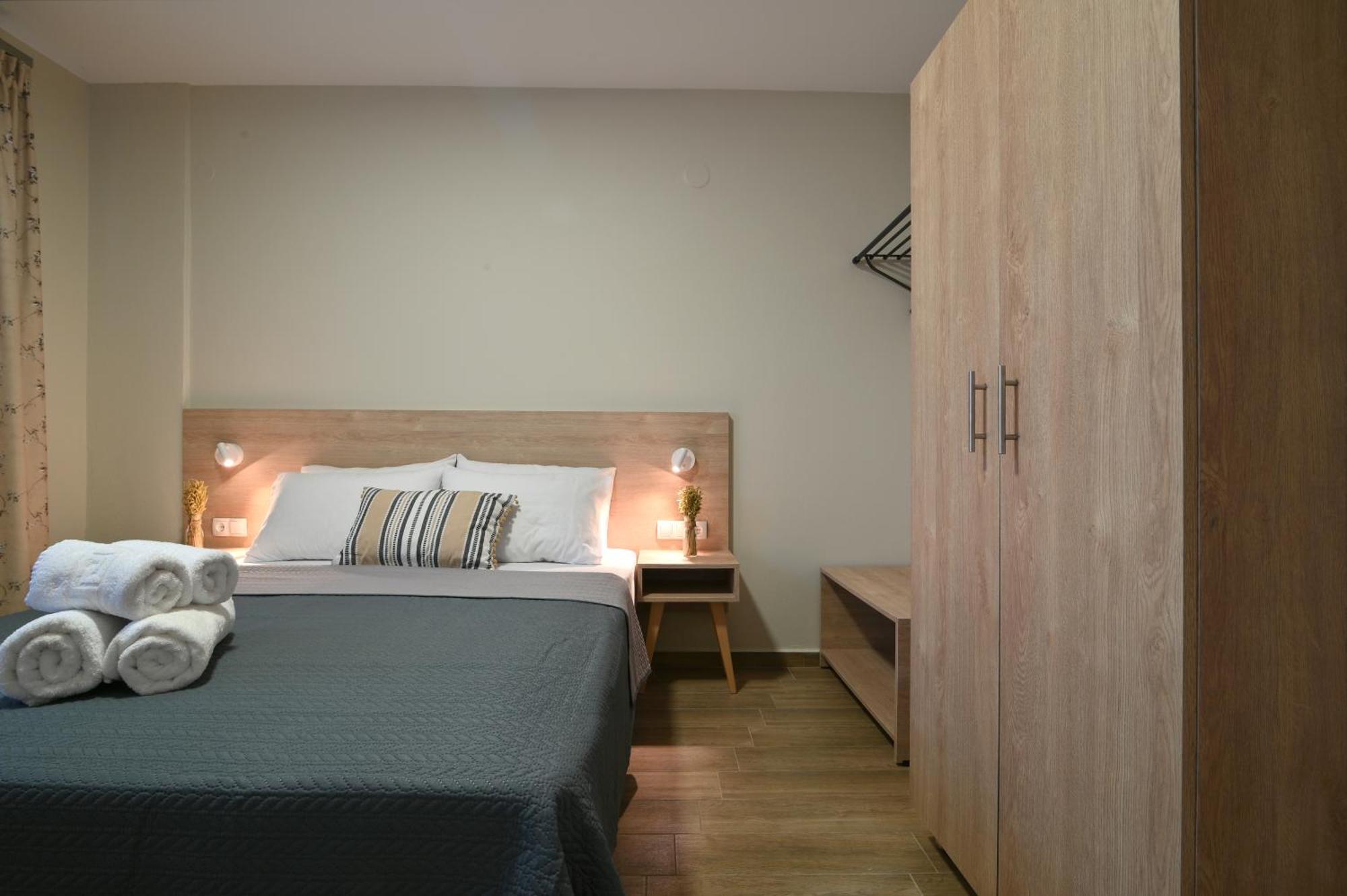 Niel Holiday Apartments, Panel Hospitality Homes & Villas Leptokaryá Eksteriør billede