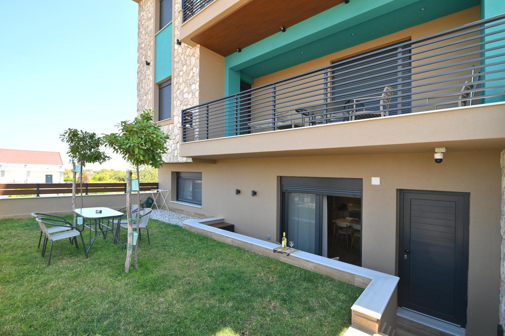 Niel Holiday Apartments, Panel Hospitality Homes & Villas Leptokaryá Eksteriør billede